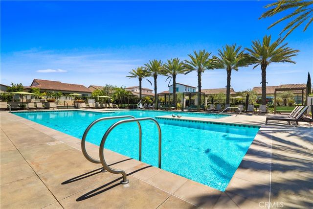 10902 Flora Park Way, Cypress, CA 90720