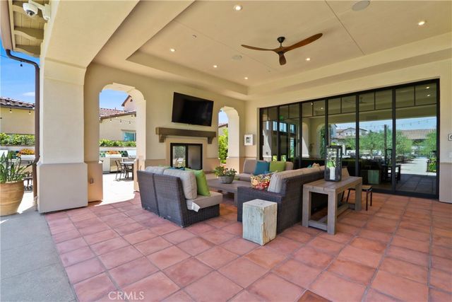 10902 Flora Park Way, Cypress, CA 90720