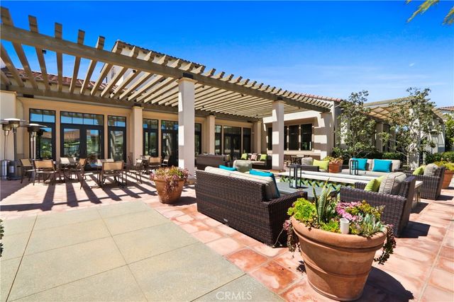 10902 Flora Park Way, Cypress, CA 90720