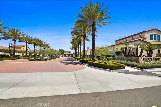 10902 Flora Park Way, Cypress, CA 90720