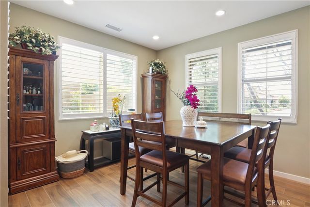 10902 Flora Park Way, Cypress, CA 90720