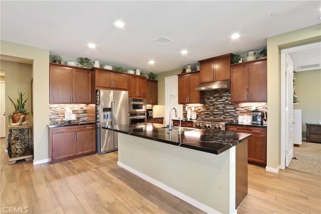 10902 Flora Park Way, Cypress, CA 90720