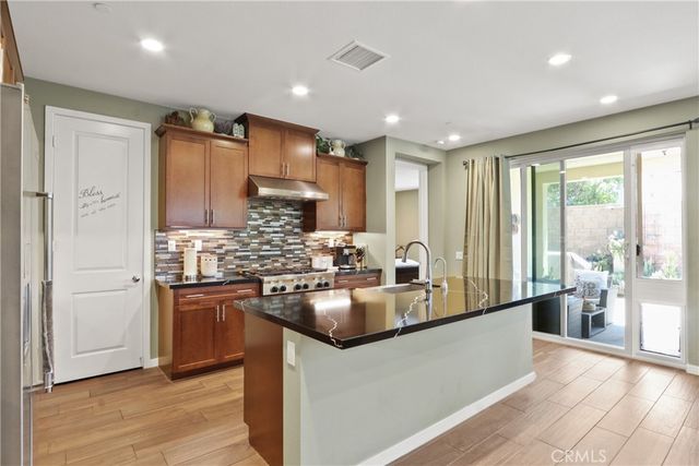 10902 Flora Park Way, Cypress, CA 90720