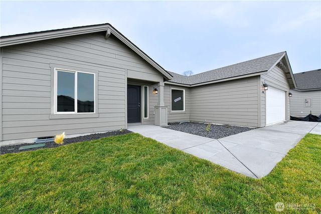 308 N Sandy Loop, Moses Lake, WA 98837
