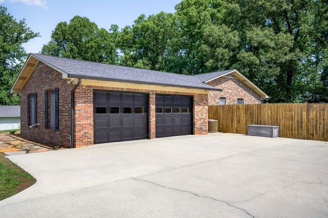 1331 Apple Valley Ct, Cookeville, TN 38501