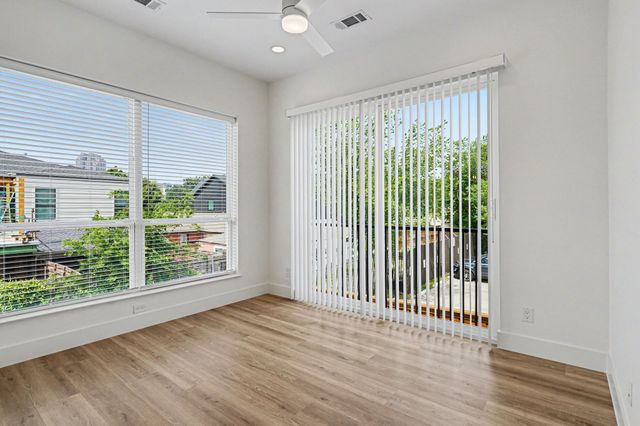 2217 N Fitzhugh Avenue 207, Dallas, TX 75204