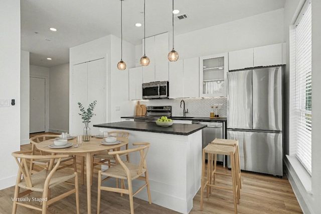 2217 N Fitzhugh Avenue 207, Dallas, TX 75204
