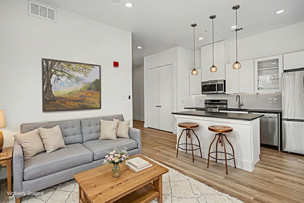 2217 N Fitzhugh Avenue 207, Dallas, TX 75204