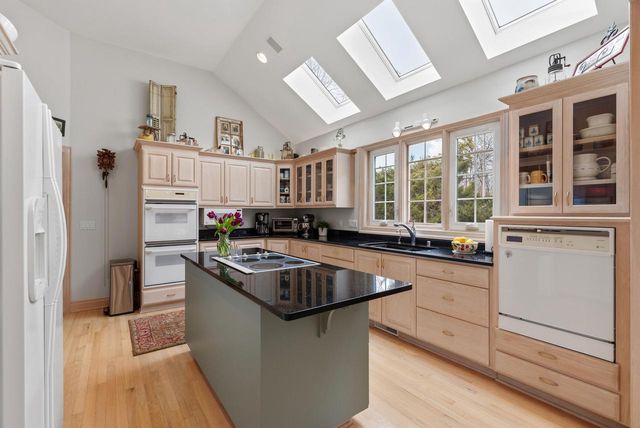 12434 N Golf DRIVE, Mequon, WI 53092