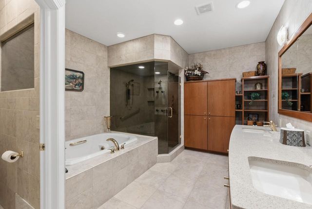 12434 N Golf DRIVE, Mequon, WI 53092