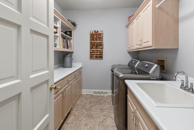 12434 N Golf DRIVE, Mequon, WI 53092