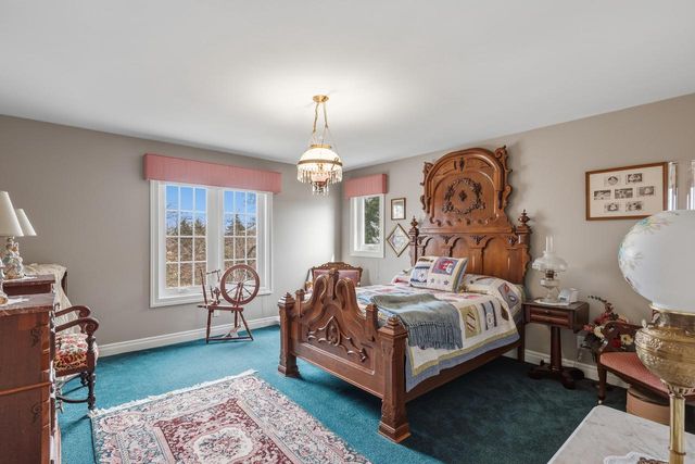 12434 N Golf DRIVE, Mequon, WI 53092