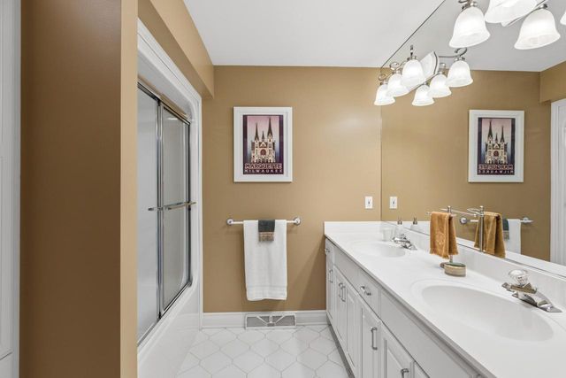 12434 N Golf DRIVE, Mequon, WI 53092