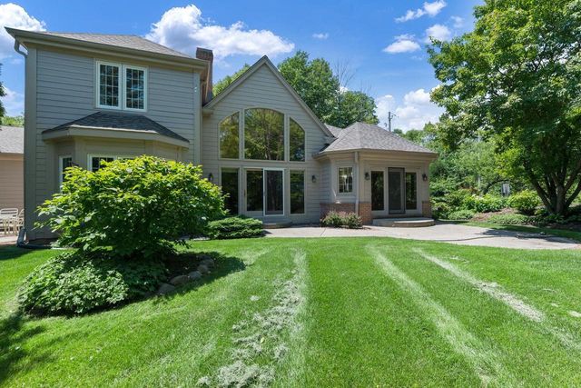 12434 N Golf DRIVE, Mequon, WI 53092