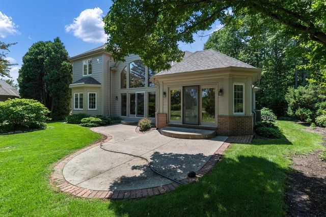 12434 N Golf DRIVE, Mequon, WI 53092
