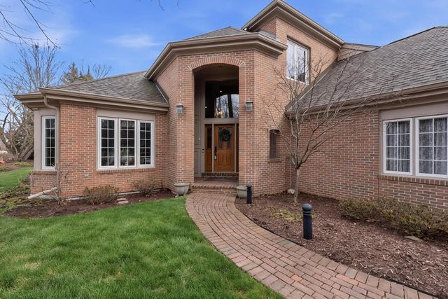 12434 N Golf DRIVE, Mequon, WI 53092