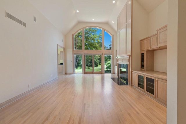 12434 N Golf DRIVE, Mequon, WI 53092