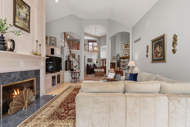 12434 N Golf DRIVE, Mequon, WI 53092