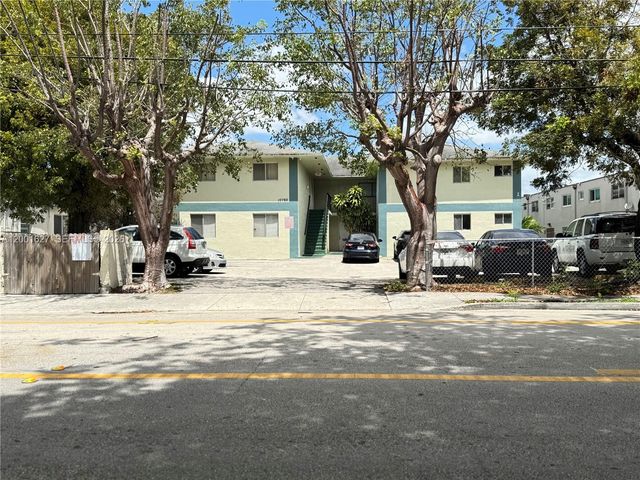 10765 SW 4th St 8, Sweetwater, FL 33174