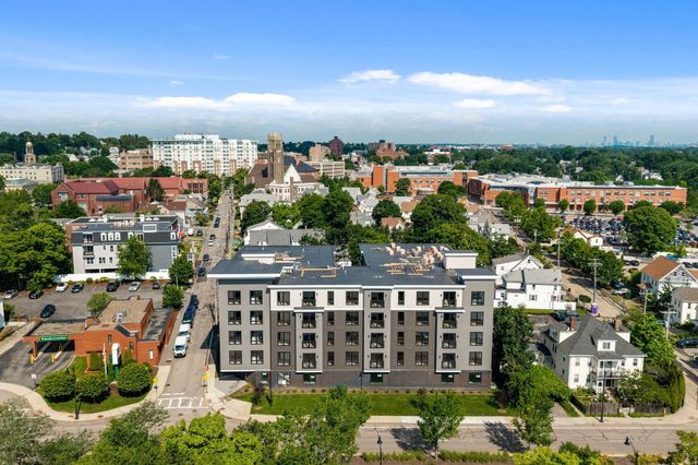 66 Mcgrath 204, Quincy, MA 02169