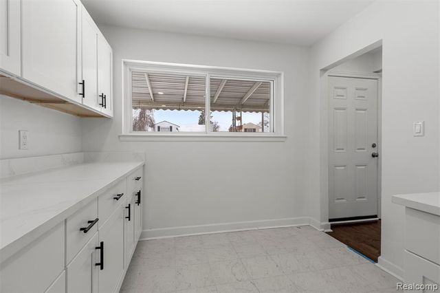 8932 Wormer, Redford, MI 48239