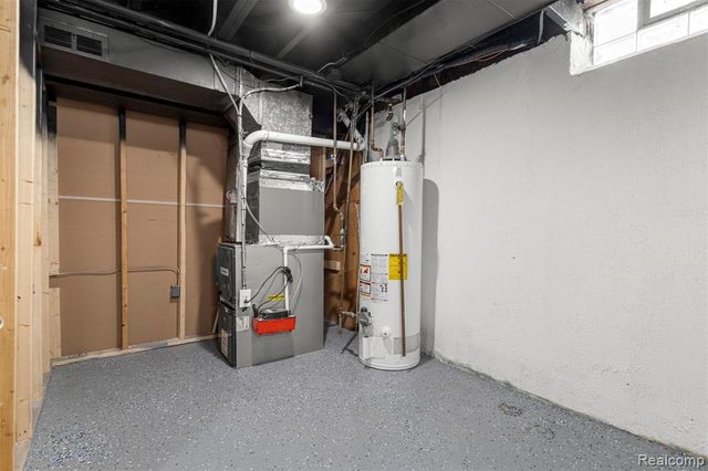 8932 Wormer, Redford, MI 48239