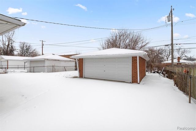 8932 Wormer, Redford, MI 48239