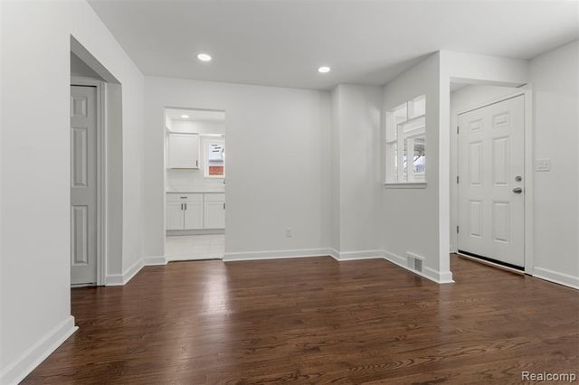 8932 Wormer, Redford, MI 48239