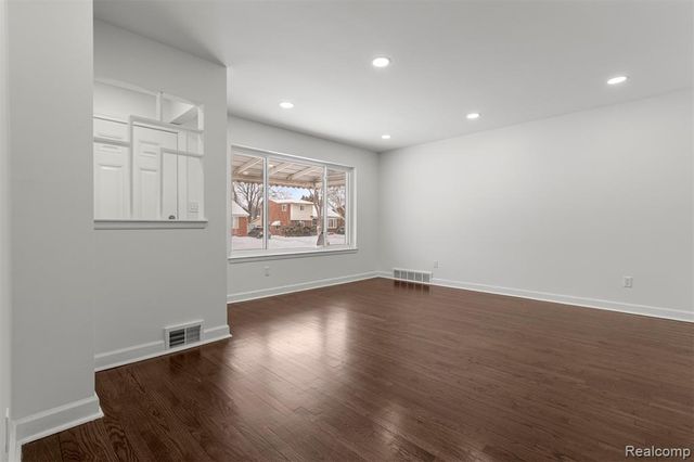 8932 Wormer, Redford, MI 48239