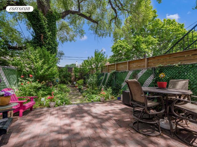 61 HULL Street, New York City, NY 11233