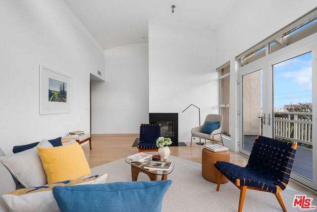 2913 3rd Street 304, Santa Monica, CA 90405