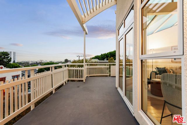 2913 3rd Street 304, Santa Monica, CA 90405