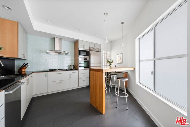 2913 3rd Street 304, Santa Monica, CA 90405