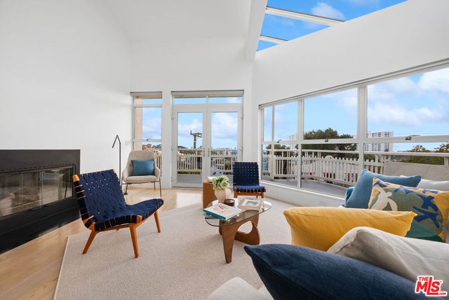2913 3rd Street 304, Santa Monica, CA 90405