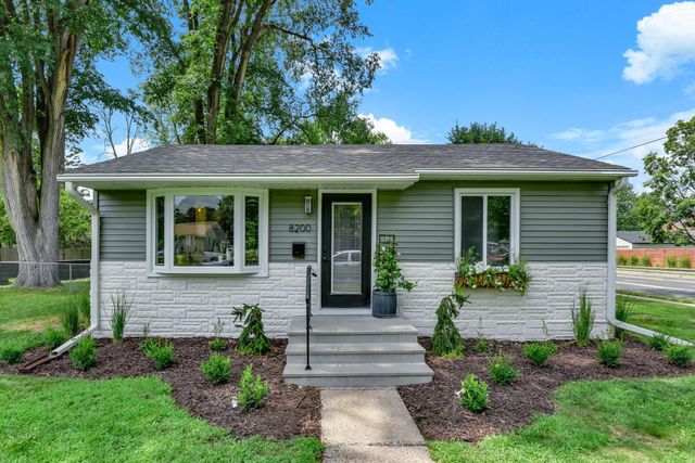 8200 Clinton Avenue S, Bloomington, MN 55420