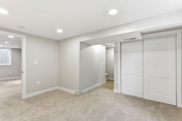8200 Clinton Avenue S, Bloomington, MN 55420