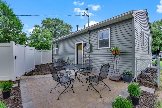 8200 Clinton Avenue S, Bloomington, MN 55420