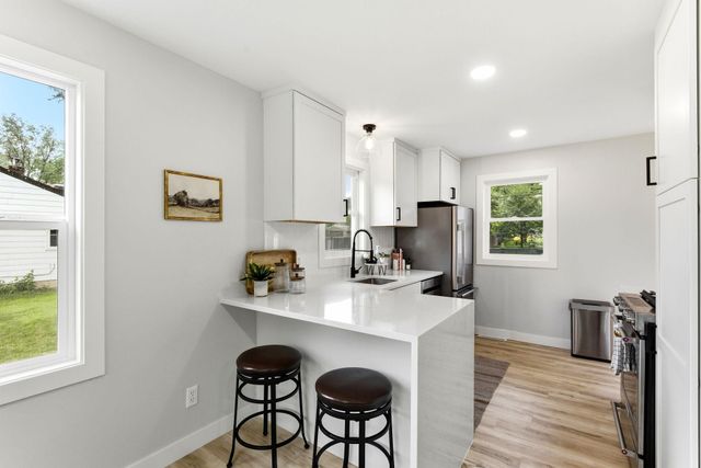 8200 Clinton Avenue S, Bloomington, MN 55420