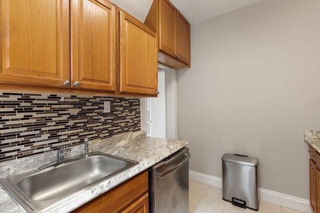 78 Glenville Ave 9, Boston, MA 02134