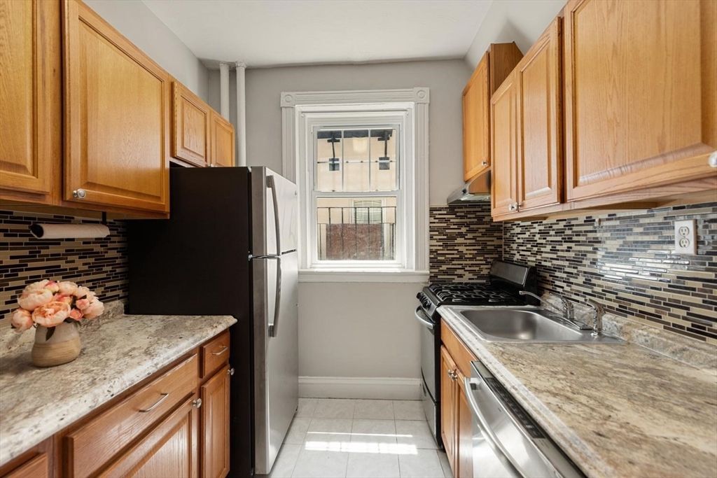 78 Glenville Ave 9, Boston, MA 02134