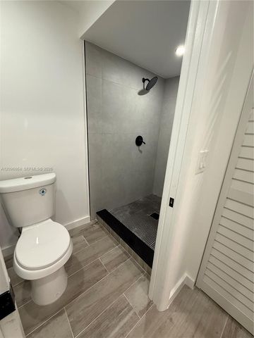 2445 SW 90th Avenue 1, Miami, FL 33165