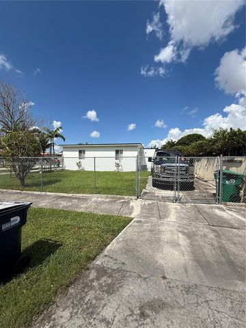 2445 SW 90th Avenue 1, Miami, FL 33165