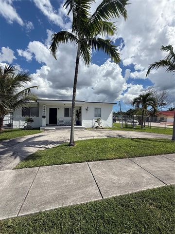 2445 SW 90th Avenue 1, Miami, FL 33165