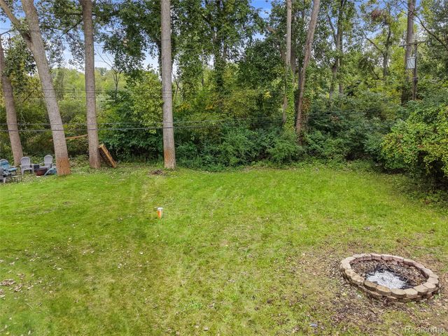 1490 Midwood Drive, White Lake Charter Township, MI 48386