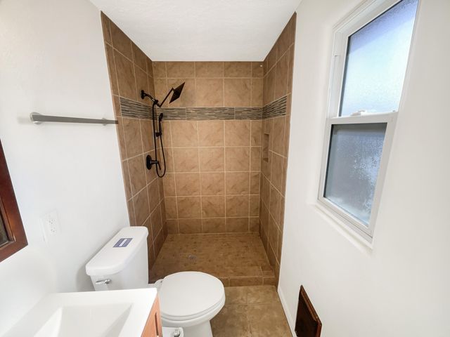 6400 Arvilla Avenue NE, Albuquerque, NM 87110