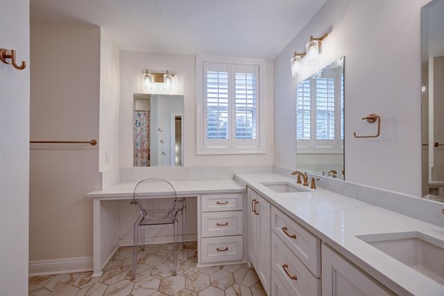 107 Cedar Tree Drive, Thibodaux, LA 70301