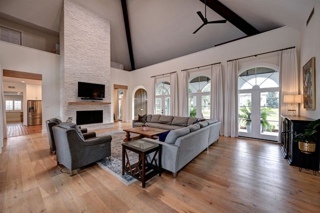 107 Cedar Tree Drive, Thibodaux, LA 70301