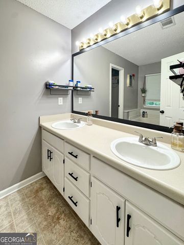 146 Henry Higgins Road, Jackson, GA 30233