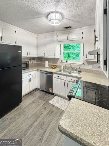 146 Henry Higgins Road, Jackson, GA 30233