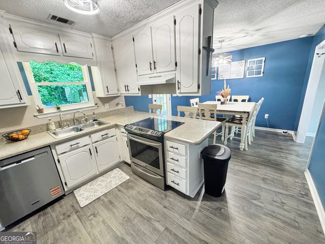 146 Henry Higgins Road, Jackson, GA 30233